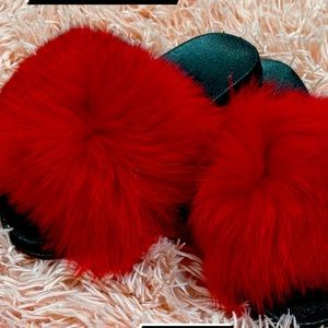 Red and Black Fur Size 10